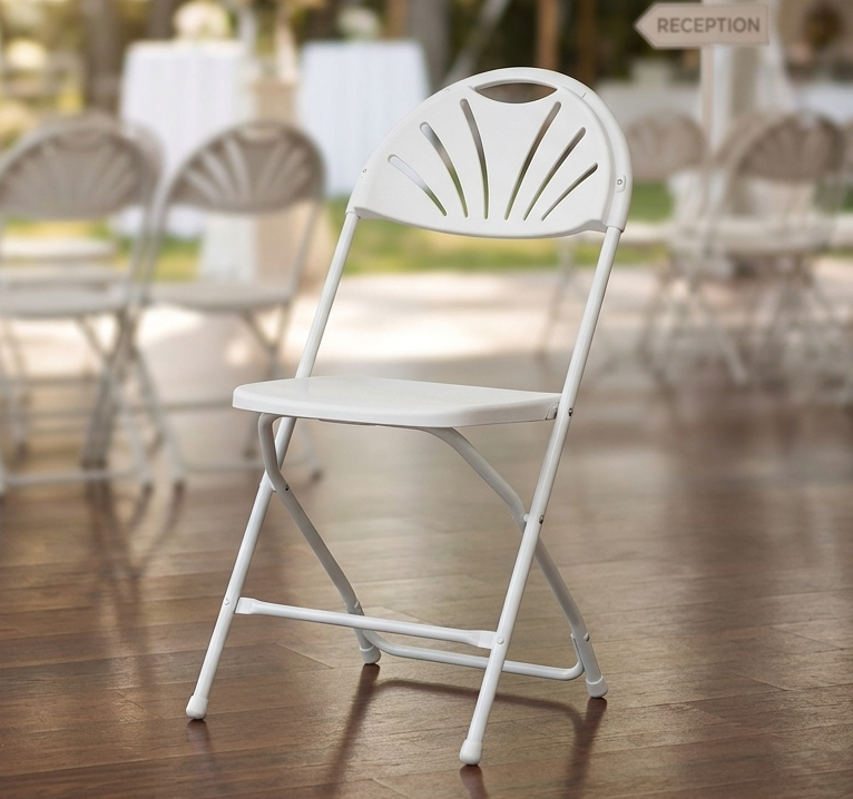 White Plastic Fan Back Folding Chair White Plastic Fan Back Folding Chair